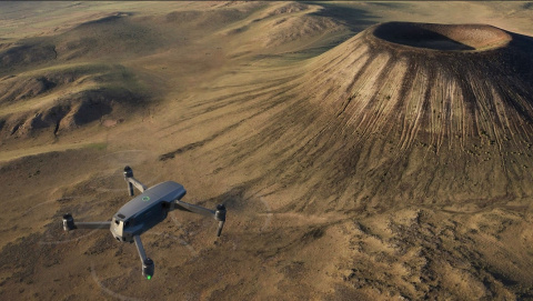 Dron DJI Mavic 2 Zoom (DJI Smart Controller)