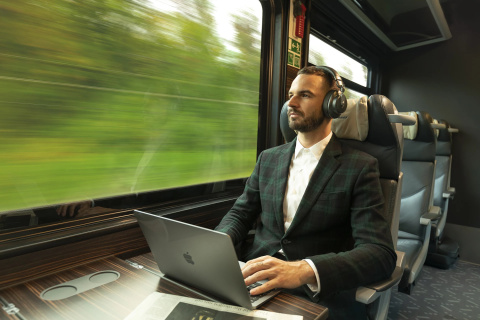 Słuchawki bezprzewodowe wokółuszne LAMAX HighComfort ANC