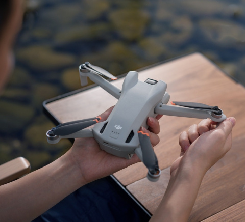 Dron DJI Mini 3 Fly More Combo (RC-N1)