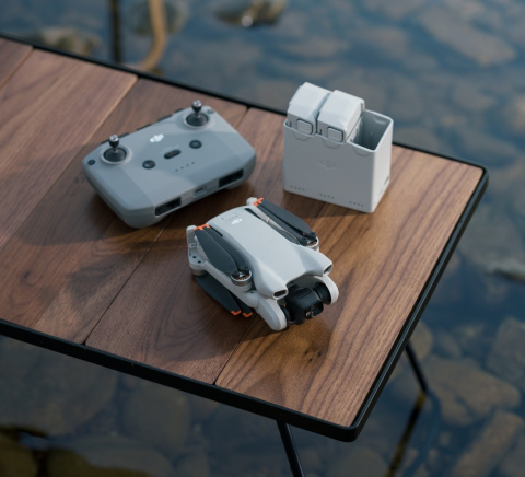 Dron DJI Mini 3 Fly More Combo (RC-N1)