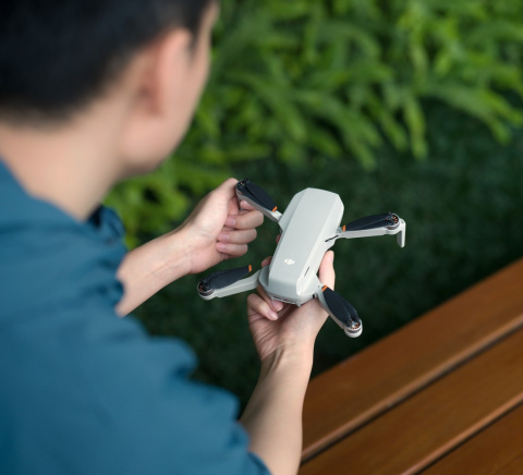 Dron DJI Mini 2 SE Fly More Combo