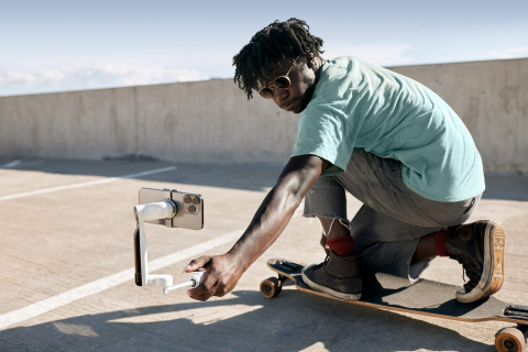 Gimbal Insta360 Flow (szary - Stone Gray)