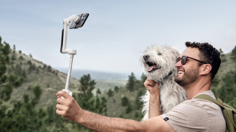 Gimbal Insta360 Flow Creator Kit (biały - Summit White) Gimbal Insta360 Flow Creator Kit (biały - Summit White)