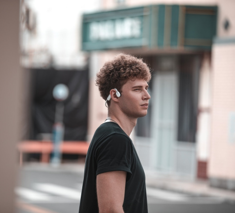 Słuchawki kostne Shokz OpenMove białe