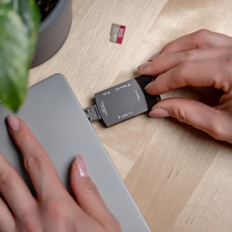 Czytnik kart pamięci Hub OTG 3w1 - Newell