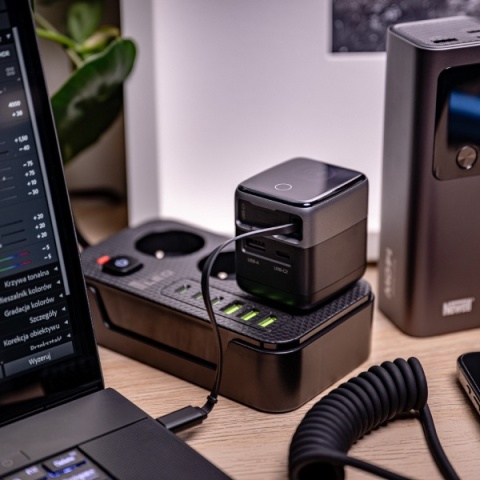 Ładowarka sieciowa GaN 70W TFT - Newell