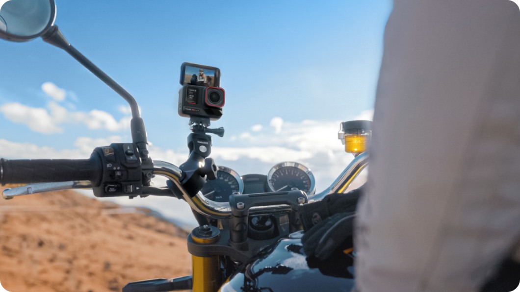 Insta360 Heavy Duty Clamp montaż kamery sportowej Insta360 na kierownicy motocyklu